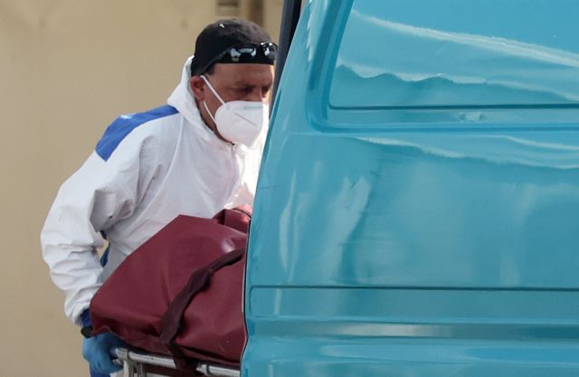 Κοροναϊός : Δεν έχει τέλος ο εφιάλτης – 22 νεκροί στην Ελλάδα σε λίγες ώρες
