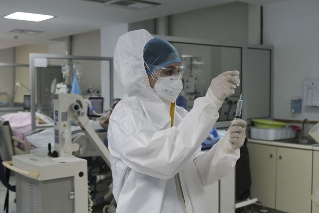 Καθηγητής χειρουργικής: Ιατρικές εκτιμήσεις και διδάγματα από τον κοροναϊό