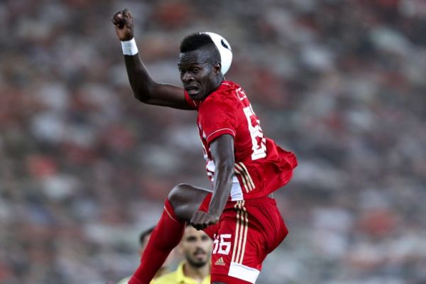 Ολυμπιακός: Ο Θέος ζήτησε αλλαγή, ο Σισέ ξαναμπήκε στο ματς