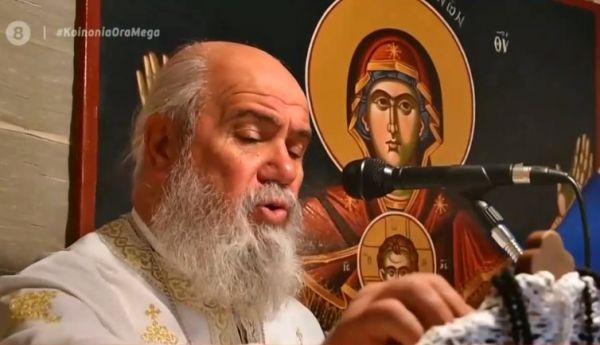 Θεία Λειτουργία μέσω… διαδικτύου: Ιερέας έφτιαξε στούντιο και τη μεταδίδει μέσω Facebook