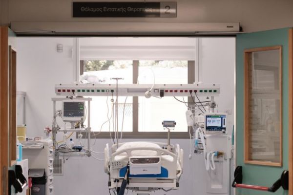 Κοροναϊός : «Θα συναντηθούμε στον ουρανό» – Συγκλονίζει το τελευταίο αντίο ασθενή μέσω τηλεφώνου