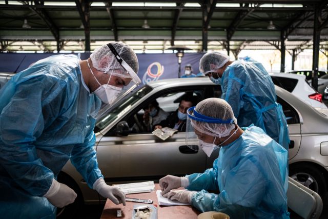 Κοροναϊός : Drive through τεστ από τον ΕΟΔΥ σε πέντε πόλεις