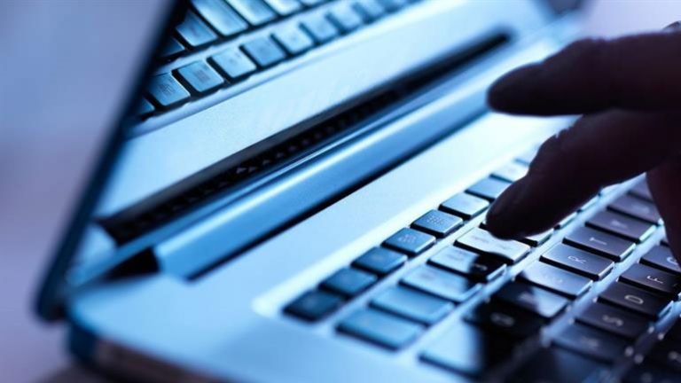 Αυξημένος τζίρος για τις επιχειρήσεις από τις ηλεκτρονικές πωλήσεις – Ποιοι κλάδοι έκαναν «βουτιά»