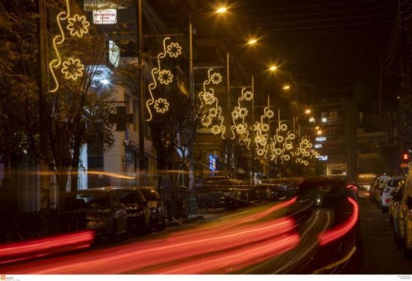 Κοροναϊός : Τα Χριστούγεννα της… πανδημίας – Το άνοιγμα της αγοράς, το «click away» και η έξοδος με SMS