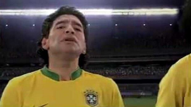 Μαραντόνα : Όταν ο μάγος του ποδοσφαίρου φόρεσε τη φανέλα της… Βραζιλίας