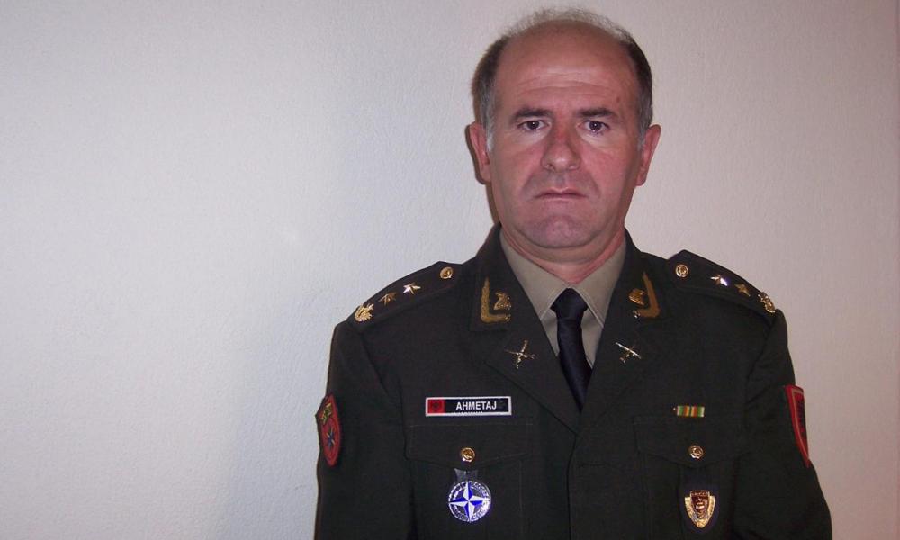 Αλβανός στρατηγός: Σοβαρή πρόκληση και ανοησία η εγκατάσταση ελληνικού στρατού στους Οθωνούς