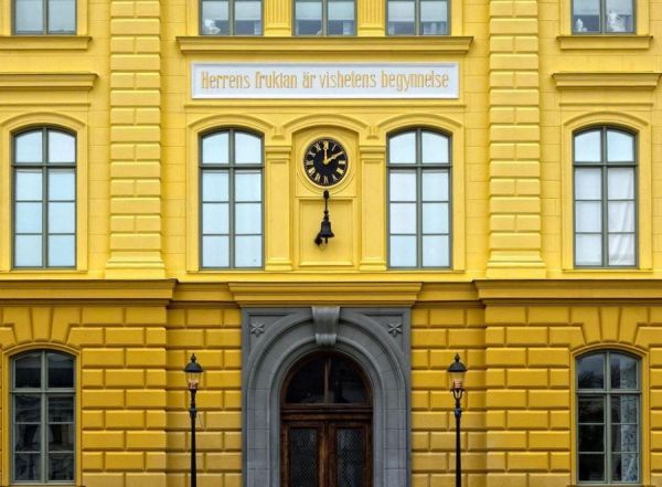 To «Accidentally Wes Anderson» αποκτά το δικό του λεύκωμα