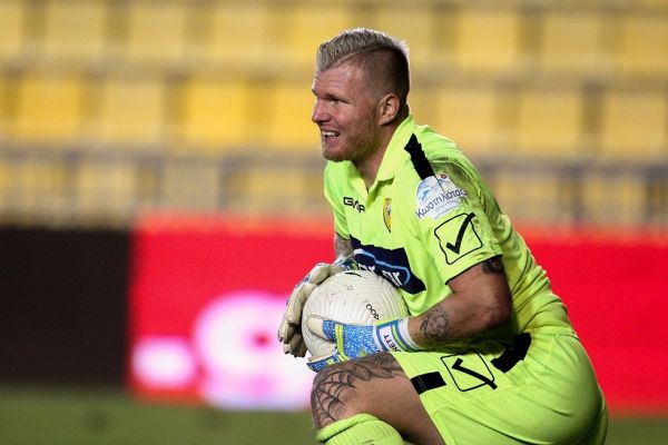 «Απίστευτο! Ο Κνετ κρύφτηκε πίσω από το τείχος…»