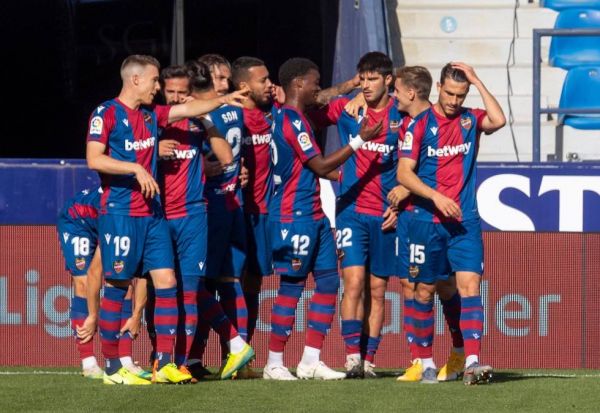 Πήρε τον βαθμό η Έλτσε (1-1)