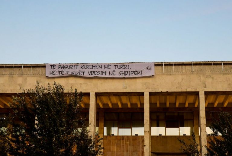 Αλβανία : Στα όριά του το σύστημα υγείας – Ξοδεύουν χιλιάδες ευρώ για θεραπεία στην Τουρκία