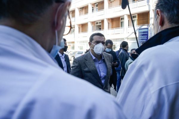 Τσίπρας στο «Γεννηματάς» : Η κυβέρνηση ούτε μπορεί αλλά ούτε και θέλει να ενισχύσει το ΕΣΥ