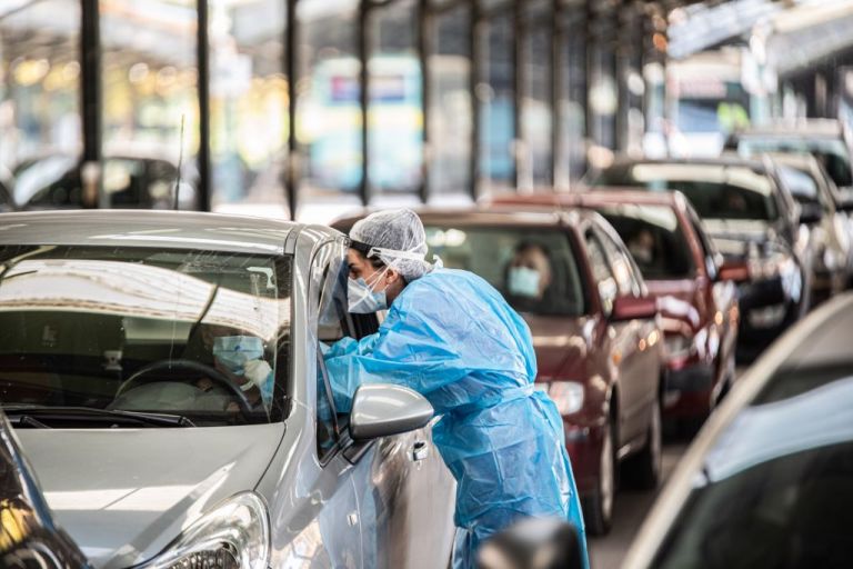 Κοροναϊός : Συνεχίζονται τα rapid tests σε όλη τη χώρα – Στους 1.188, οι 33 βρέθηκαν θετικοί