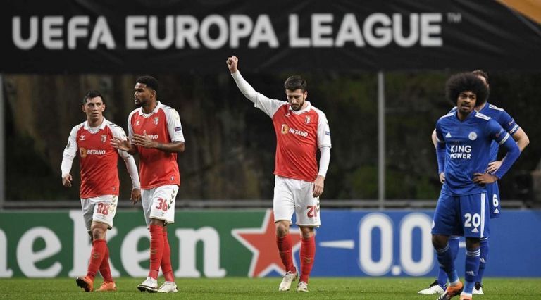 Βάζει δύσκολα στην ΑΕΚ η Μπράγκα: 2-1 τη Λέστερ