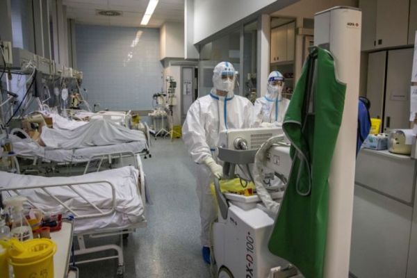 Ο κοροναϊός «θερίζει» και προκαλεί ανησυχία – Θετικός ένας στους τέσσερις στη Δράμα