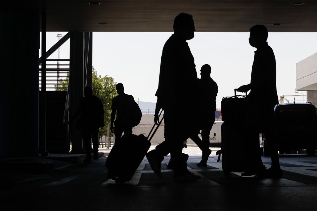 Κοροναϊός : Η προοπτική του εμβολίου για τον κοροναϊό προκαλεί διάθεση για ταξίδια