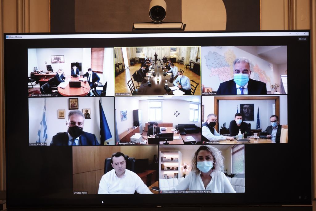 Μητσοτάκης : Αορίστου χρόνου όλοι οι γιατροί στις ΜΕΘ