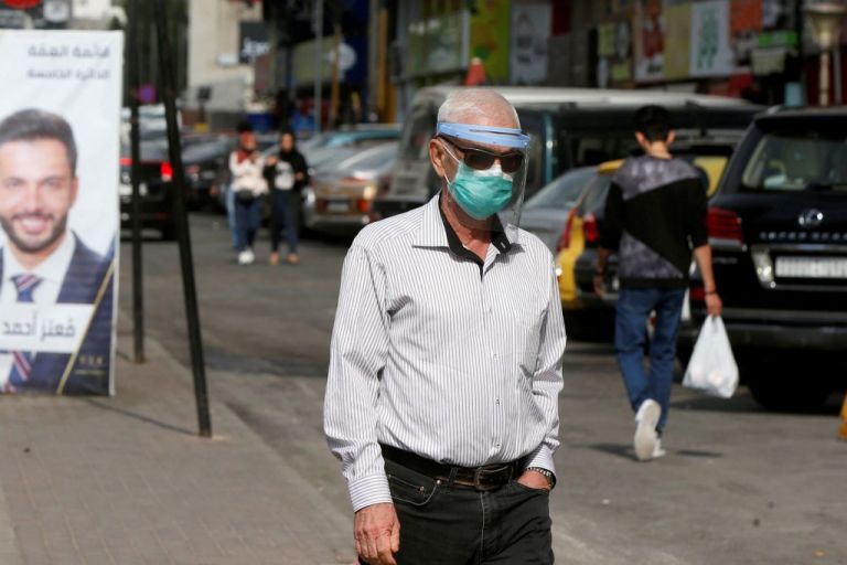 Ασπίδες προσώπου : Έρχονται πρόστιμα για την χρήση τους – Πόσο προστατεύουν