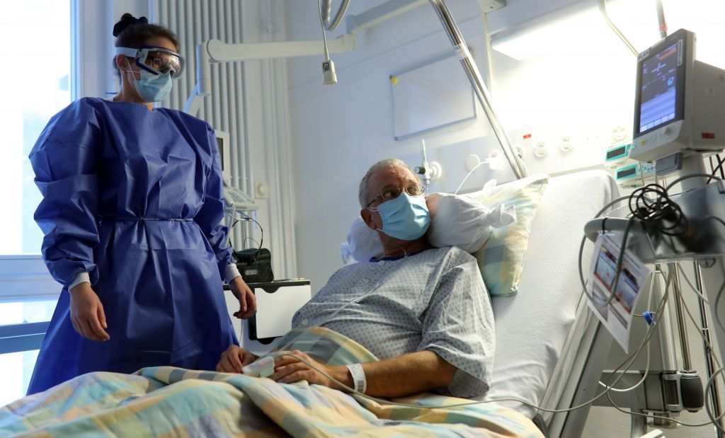 Covid-19 : Ανοσία «για τουλάχιστον έξι μήνες» μετά την πρώτη μόλυνση