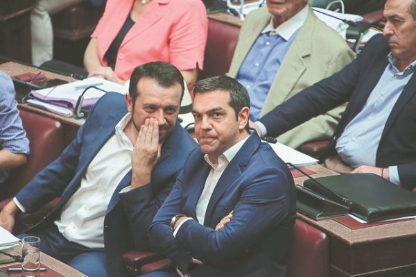 Ο Νίκος Παππάς στο στόχαστρο με φόντο το σκάνδαλο Καλογρίτσα