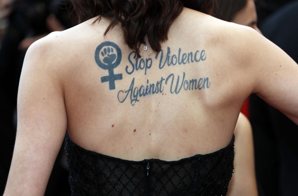 Κοροναϊός : Εγκλωβισμένες στη βία χιλιάδες γυναίκες στη διάρκεια της καραντίνας