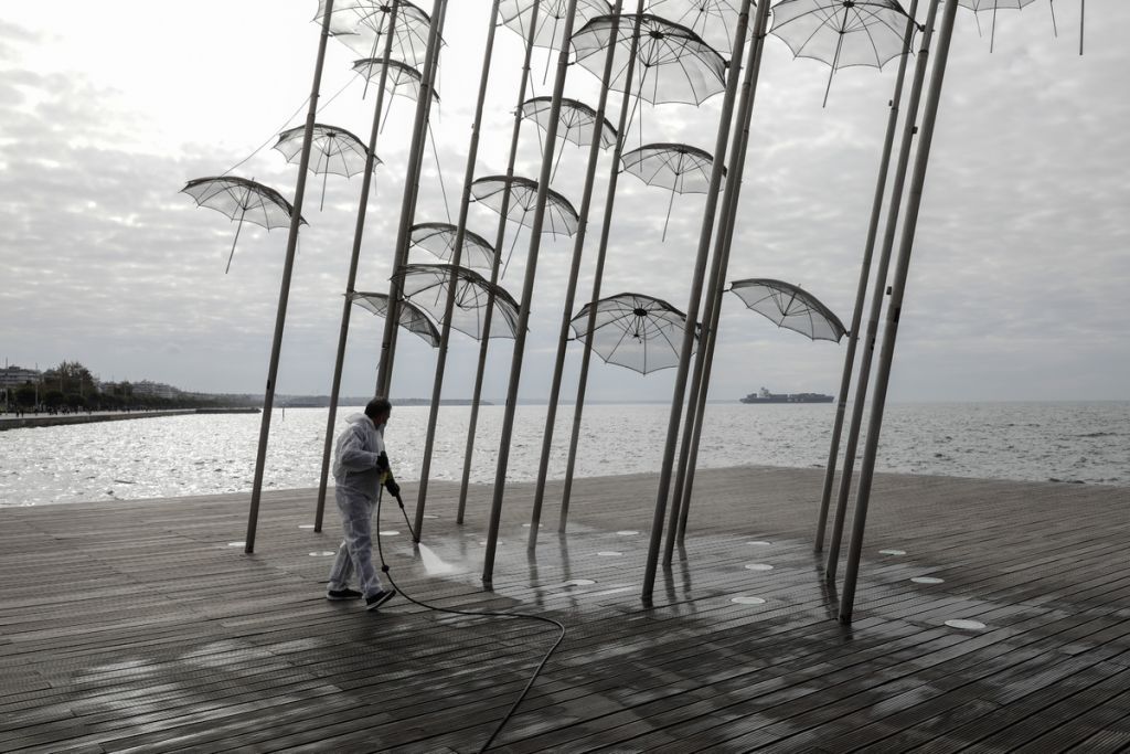 Ο κοροναϊός «σαρώνει» την Ελλάδα – Red Zone η Θεσσαλονίκη