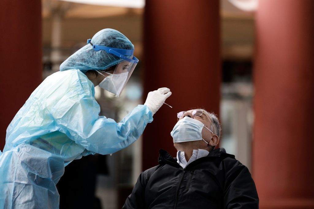 Lockdown : Χάσμα στα κρούσματα μεταξύ Βορρά και Νότου – Ο αριθμός «κλειδί» για έξοδο από την καραντίνα