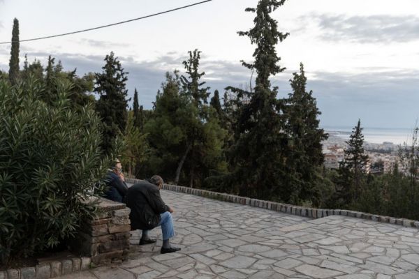 Προφητείες: Θα είναι σαν lockdown, αλλά δεν θα είναι (για κάποιους)
