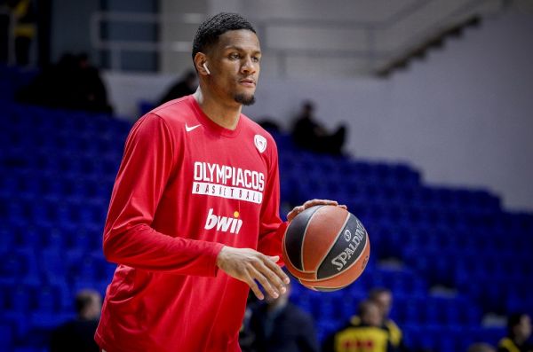 Στους Ουόριορς με τον Στεφ Κάρι πρώην παίκτης του Ολυμπιακού!