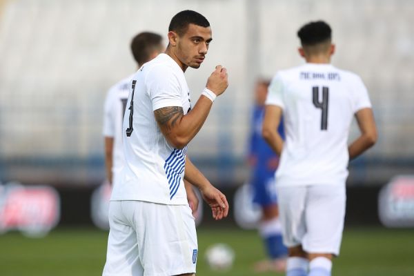 Ελλάδα – Κύπρος : Το 2-0 ο Γιακουμάκης