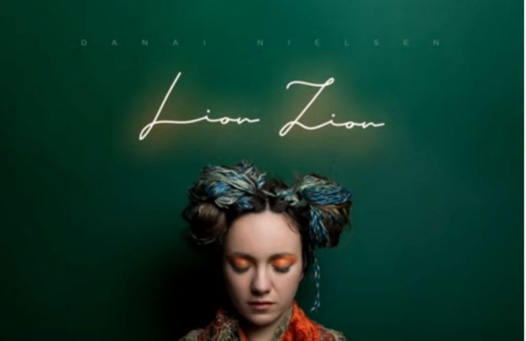 Danai Nielsen : Η Ελληνοδανή καλλιτέχνης επανέρχεται με ένα νέο κομμάτι