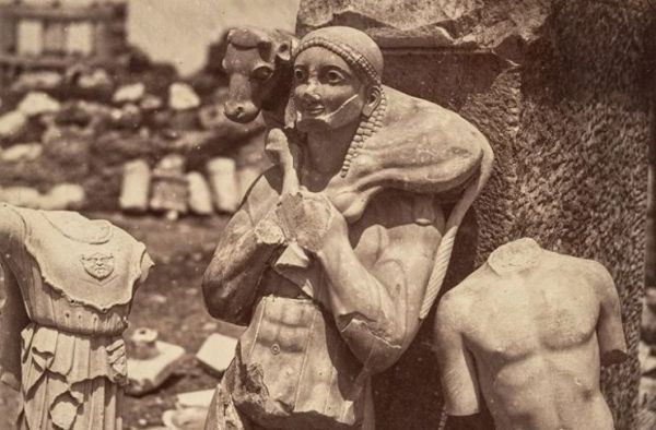 Οι συγκλονιστικοί θησαυροί της Ακρόπολης – Πού είχαν κρυφτεί για να γλιτώσουν από τους Πέρσες