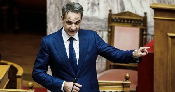 Editorial To Vima: The crack and the trap