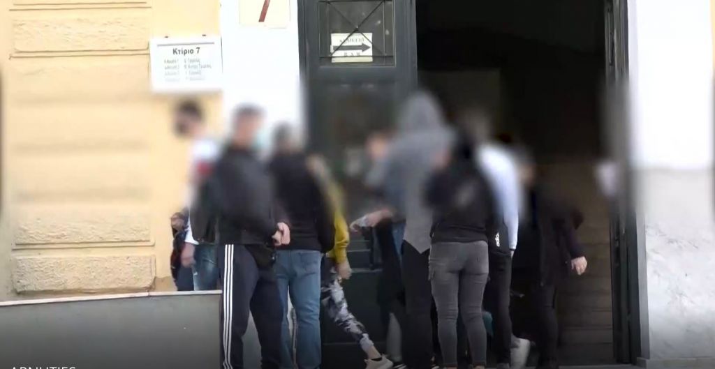 Κοροναϊός: Δίωξη για διέγερση σε ανυπακοή στους αρνητές της πανδημίας