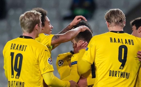 «Περίπατος» της Ντόρτμουντ (3-0)