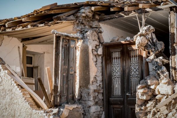 Σεισμός στη Σάμο : Προσωρινά ακατάλληλα 11 σχολεία – Προβλήματα και στις εκκλησίες