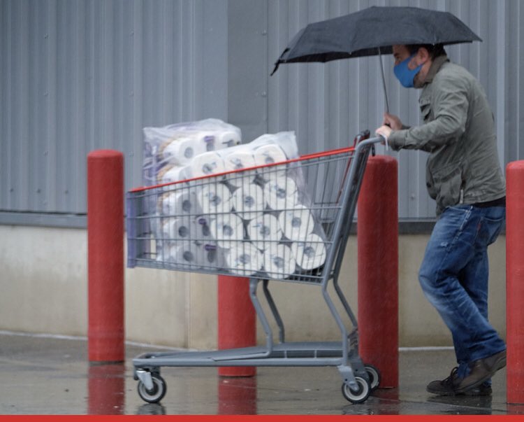 Αγγλία : Ουρές στα σούπερ μάρκετ πριν το lockdown – Άδειασαν τα ράφια