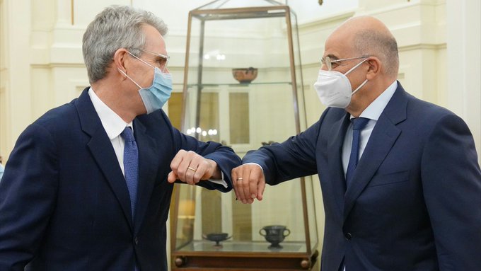 Συνάντηση Δένδια με αμερικανό πρέσβη – Στο επίκεντρο οι τουρκικές προκλήσεις