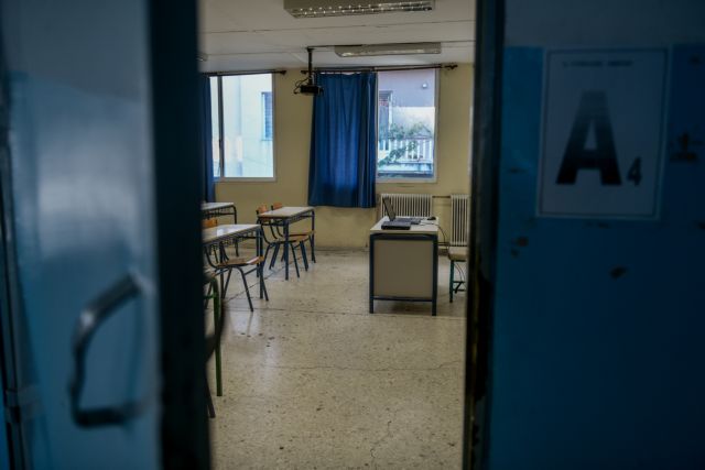 Κοροναϊός : Δριμύ κατηγορώ κατά της κυβέρνησης από την αντιπολίτευση για τα σχολεία