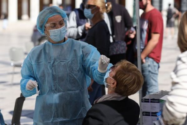 Σαρηγιάννης : Στα 100.000 τα ενεργά κρούσματα – Χρειάζονται επιπλέον μέτρα