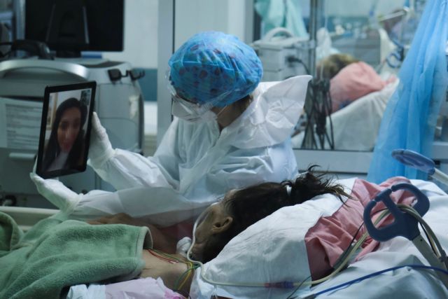 ΠΟΕΔΗΝ: Ασθενής με κοροναϊό πέθανε ενώ περίμενε να αδειάσει κρεβάτι σε ΜΕΘ