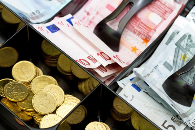 Επίδομα 400 ευρώ : Ποιους αφορά, πότε θα πληρωθεί