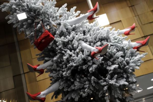 Κοροναϊός : Κρίσιμος ο Νοέμβριος – Αγώνας για να «σωθούν» Χριστούγεννα και Πρωτοχρονιά
