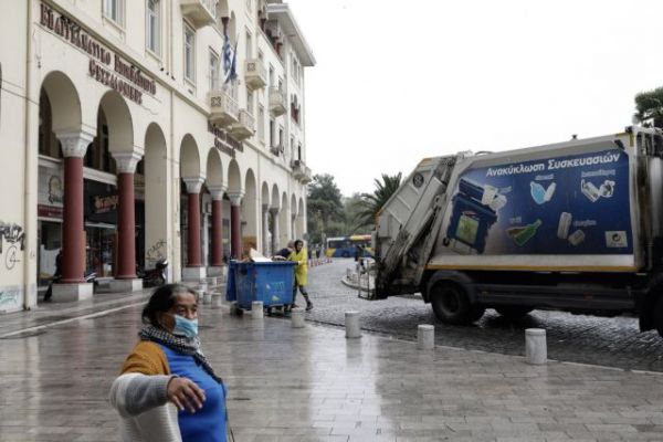Κοροναϊός : Φόβοι για 1.000 κρούσματα τη μέρα στη Θεσσαλονίκη – Τι λένε επιστήμονες στο MEGA