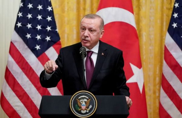 Τουρκία : Ο Ερντογάν επιμένει στην καυγατζίδικη διπλωματία παρά το οικονομικό κόστος – Η απειλή της ΕΕ για κυρώσεις