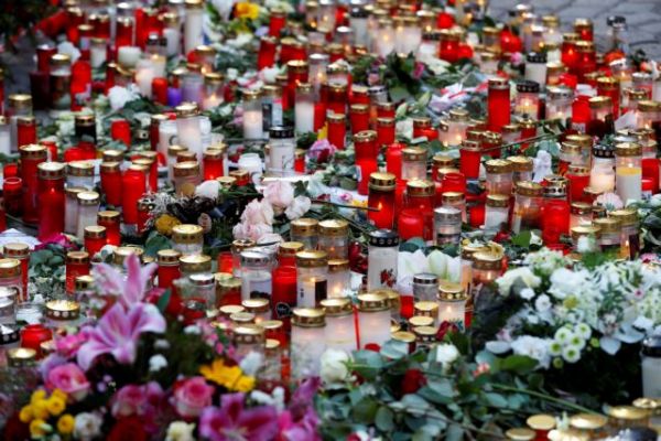 Επίθεση στη Βιέννη : Στο εξτρεμιστικό ισλαμιστικό περιβάλλον εντάσσονται οι 15 συλληφθέντες