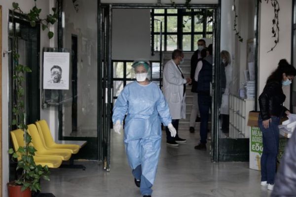 Μητσοτάκης : Στα όρια του το σύστημα υγείας, αλλά θα αντέξει