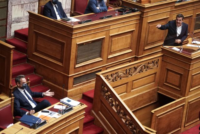 Πόλεμος ΝΔ – ΣΥΡΙΖΑ : Η «εγκληματικά ιδεοληπτική κυβέρνηση» και η «χαιρέκακη αντιπολίτευση»