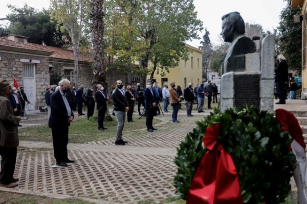 Ο Αλέξης Τσίπρας με αντιπροσωπεία του ΣΥΡΙΖΑ στο ΕΑΤ-ΕΣΑ