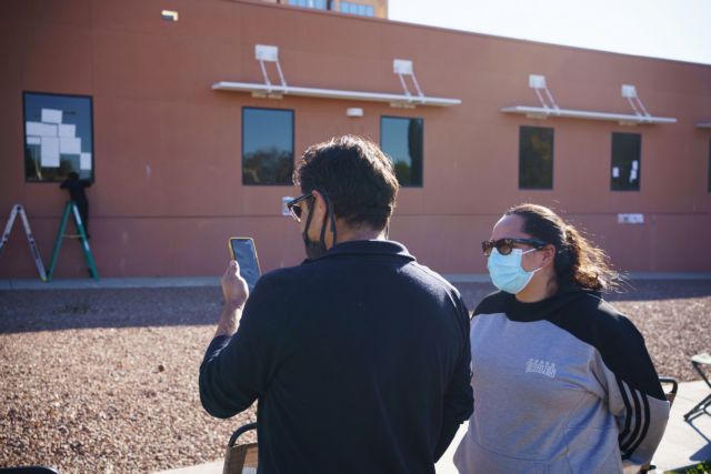 Κοροναϊός: Συνολικά 1.210 νέοι θάνατοι σε μια μέρα