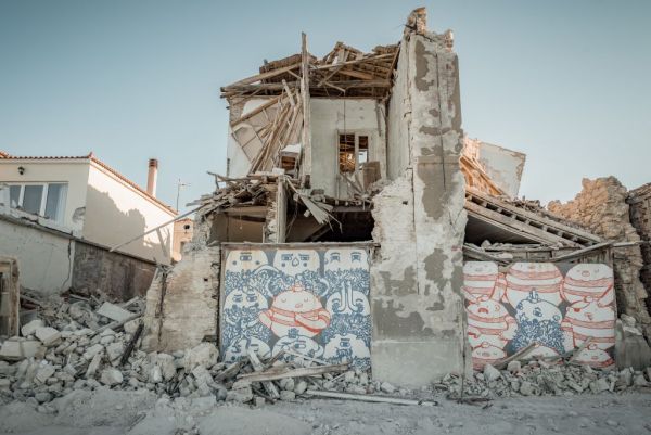 Σεισμός : Συγκλονίζει ο πατέρας του 17χρονου από τη Σάμο – «Πήρε τη φίλη του αγκαλιά να την προστατέψει»
